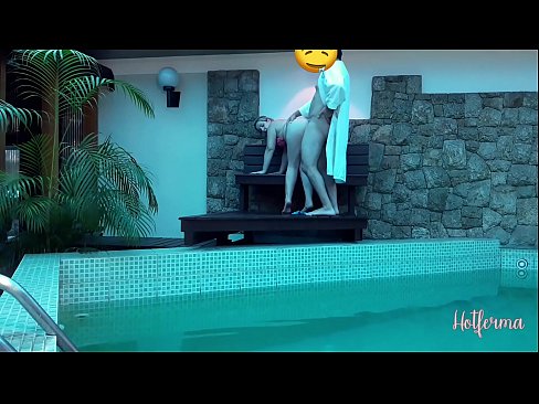 ❤️ Šef poziva sobaricu na bazen, ali nije mogao odoljeti vrućini ❤️ Seks video na hr.com-fullporner.ru ❌️
