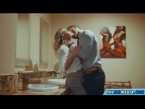 ❤️ Kad te prsata plavuša zavede u javnom zahodu ❤️ Seks video na hr.com-fullporner.ru ❌️